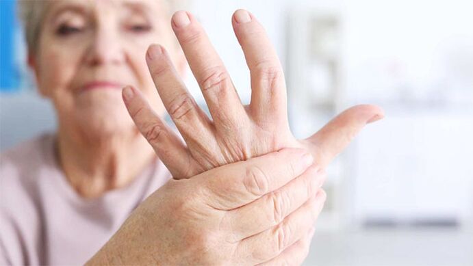 Related symptoms can say a lot about the cause of joint pain