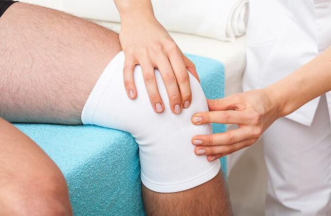 Therapeutic compresses will help relieve pain in the joints of the extremities. 